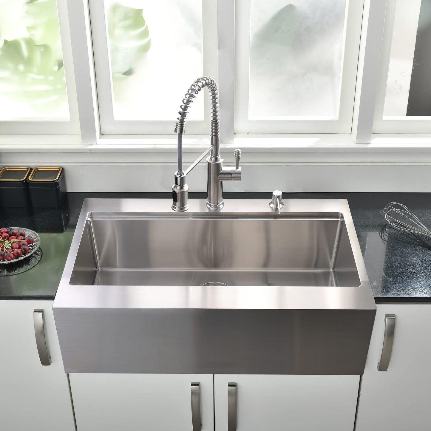33" Apron Front Farmhouse Kitchen Sink - 16 Gauge Stainless Steel Undermount