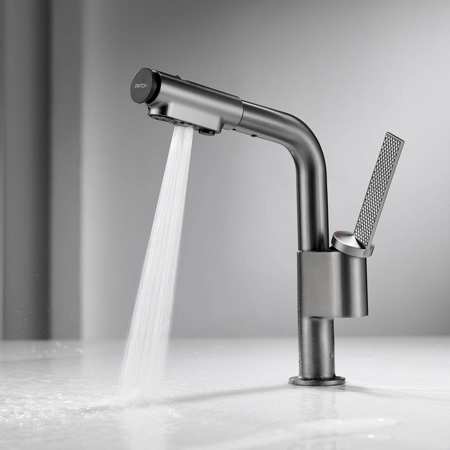 Smart Bathroom Faucet with Temperature Display - Pull-Out Sprayer & 360° Swivel Spout